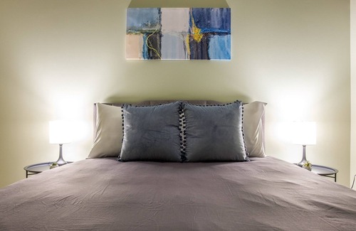 Gateway District Apartamento | FRONTDESK 2015 East 4th Street Apts Downtown Cleveland
