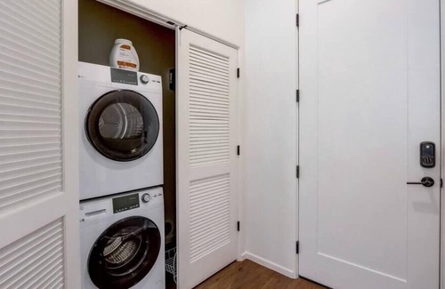 Menlo Park Apartamento | Frontdesk | Beautiful 2 BR Menlo Park Apt