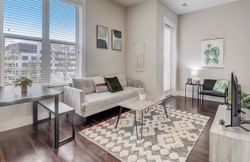 Charlotte Condominio | FRONTDESK Berkshire Dilworth Apts Midtown Charlotte