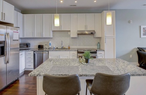 Charlotte Condominio | FRONTDESK Berkshire Dilworth Apts Midtown Charlotte