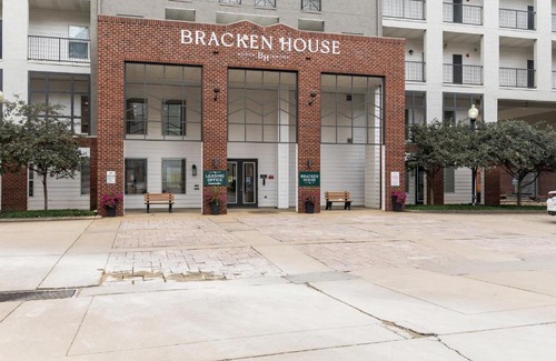 North Shore Apartamento | FRONTDESK Bracken House Apts North Shore Pittsburgh