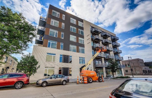 Fifth Ward Apartamento | FRONTDESK Element Apts Walker's Point Milwaukee