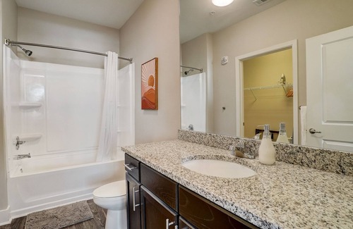 Five Points South Apartamento | FRONTDESK Flats on 4th Apts Downtown Birmingham