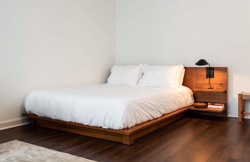 Central West End Apartamento | FRONTDESK Modern Studio Apt with Chic Rooftop