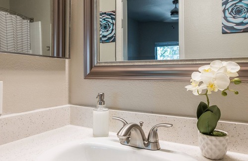 Paradise Valley Village Apartamento | FRONTDESK North Scottsdale Paradise Valley Apts