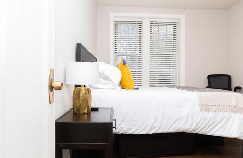 Kenwood Apartamento | FRONTDESK Open 1 BR Apt 6 miles to Downtown