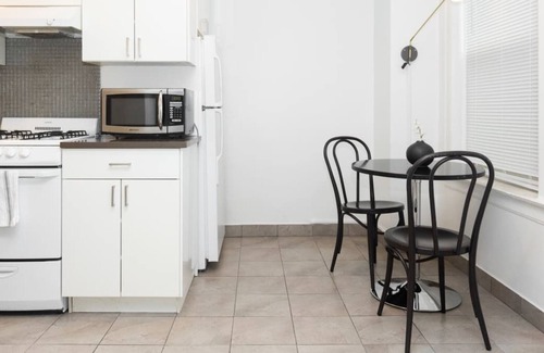East Hyde Park Apartamento | Frontdesk | Open 1 BR Apt by Black History Museum