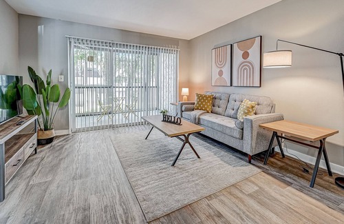 Jacksonville Apartamento | FRONTDESK Pier 5350 Apts Woodland Acres Jacksonville