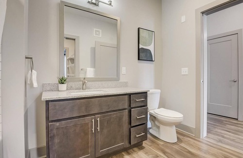 Broad Ripple Apartamento | FRONTDESK River House Apts Broad Ripple Indianapolis