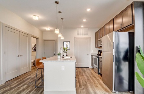 Broad Ripple Apartamento | FRONTDESK River House Apts Broad Ripple Indianapolis