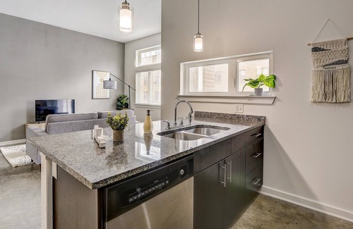 River Market Apartamento | FRONTDESK RM - West Apts, River Market Dist, Kansas City