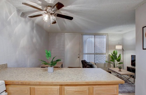 Indian Meadows Apartamento | Frontdesk Scottsdale 5th Avenue Apartments