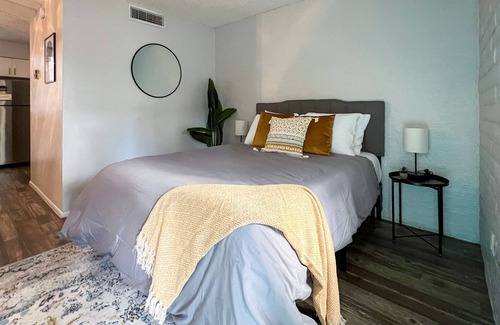 Indian Meadows Apartamento | Frontdesk Scottsdale 5th Avenue Apartments