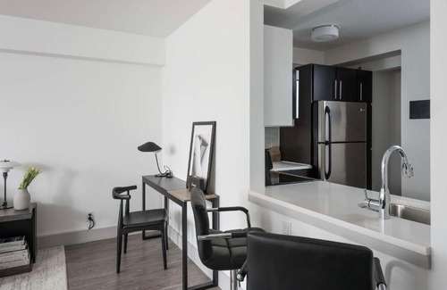 Central West End Apartamento | FRONTDESK Sleek 1 BR Apt near the STL Zoo