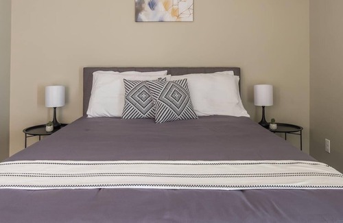 Northeast Minneapolis Apartamento | Elegante Minneapolis 1BR Apt cerca del río