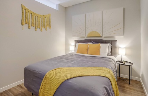 Powderhorn Apartamento | Frontdesk | Studio Apt near Hiawatha Golf Course