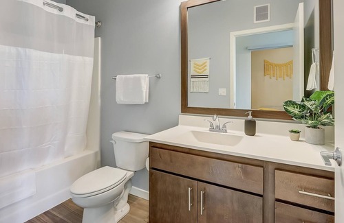 Powderhorn Apartamento | Frontdesk | Studio Apt near Hiawatha Golf Course
