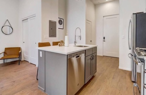 Menlo Park Apartamento | Frontdesk | Sunny + Open Studio Apt near Downtown