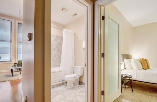 Downtown St. Louis Apartamento | FRONTDESK The Lofts at OPOP Downtown St Louis
