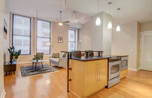 Downtown St. Louis Apartamento | FRONTDESK The Lofts at OPOP Downtown St Louis