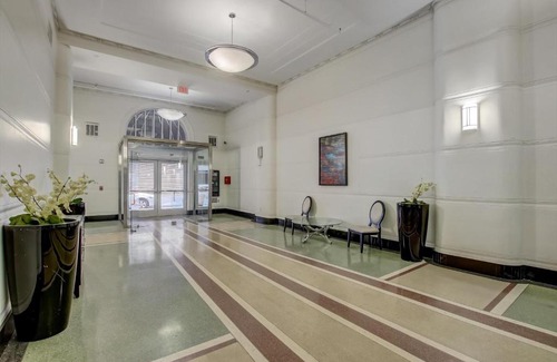 Downtown St. Louis Apartamento | FRONTDESK The Lofts at OPOP Downtown St Louis