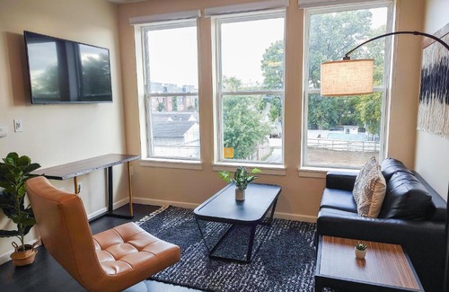 Louisville Apartamento | FRONTDESK The Marshall Campus Apts Louisville