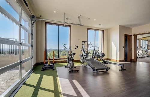 Louisville Apartamento | FRONTDESK The Marshall Campus Apts Louisville