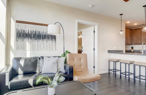 University Apartamento | FRONTDESK The Marshall Campus Apts Louisville