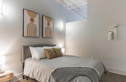 Downtown St. Louis Apartamento | FRONTDESK Tower at OPOP Apts Downtown St Louis