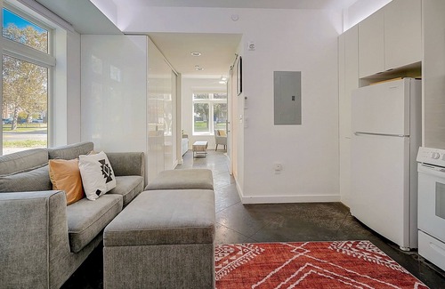 Tremont Condominio | FRONTDESK Tremont Oaks Micro Apts Cleveland