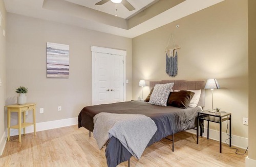 Commonwealth Apartamento | FRONTDESK Village at Commonwealth Apts Plaza Midwood Charlotte
