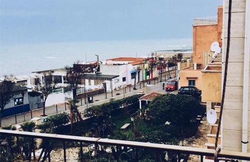 Ladispoli Apartamento | Fronte Mare House