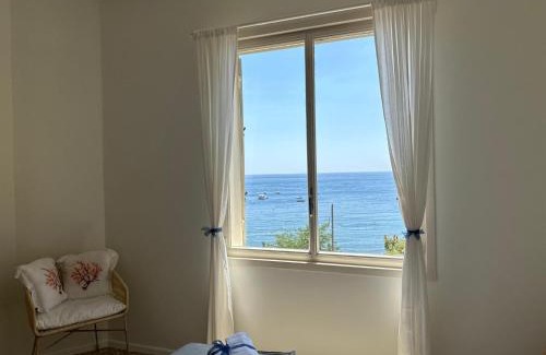 Mazzaro Apartamento | FronteMare & MariMare Isola Bella Apartment by Taormina Holidays