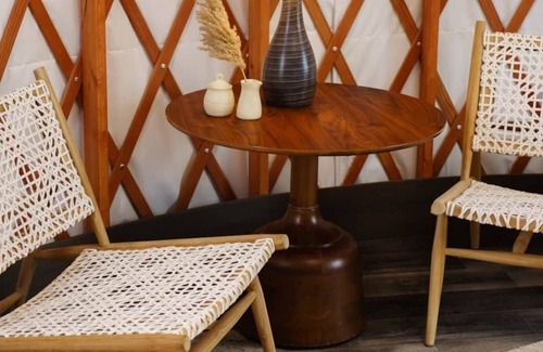 Center Casa | Frontier Drive-Inn | Yurt 2