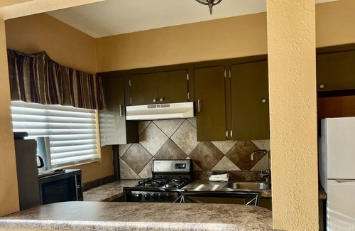 Cuba Hotel | Frontier Motel