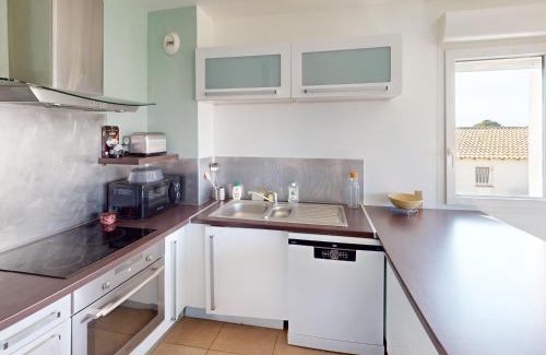 Frontignan Apartamento | Frontignan : Appartement 2 pièces avec terrasse, parking, proche plage et commerces - FR-1-785-5
