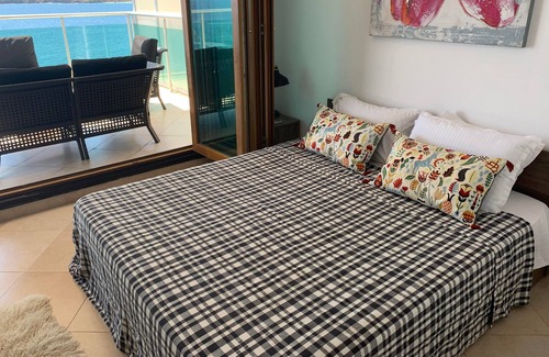 Budjaka Apartamento | Frontline, 3 Bed with Sea Views