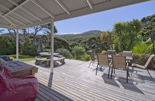 Tryphena Casa | FROSTY'S RETREAT - GREAT BARRIER ISLAND HOLIDAY HOME in Great Barrier Island