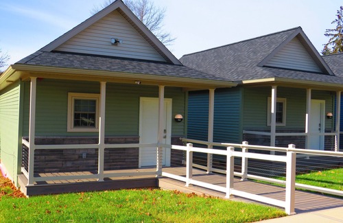 Mechanicsville Cabaña | Frosty Valley Resort