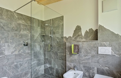 Barbiano Apartamento | Frühaufhof Apartment "Platt-Langkofel" . holiday on a farm
