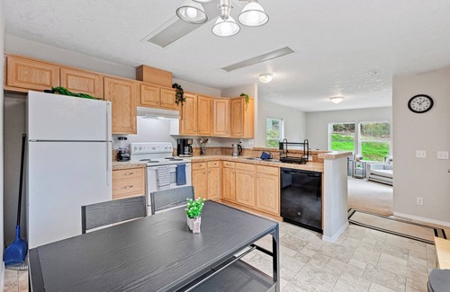 Sagle Casa | Fry Creek Forest Escape w/ High Speed Internet - Enjoy the Beauty of North Idaho