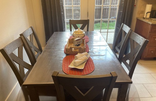 Lawton Casa | Ft. Sill-5 miles/Pet Welcome/11-Guests/4-BDR/5-QBED/2-FBA!