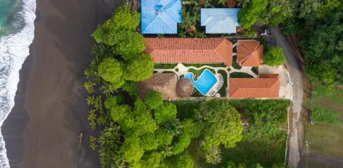 Playa Hermosa Hotel | Fuego del Sol Beachfront Hotel