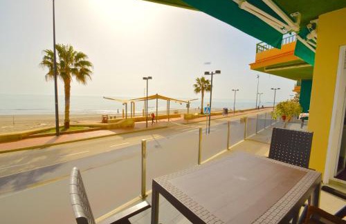 Torreblanca Apartamento | Fuengirola, Primera linea de playa