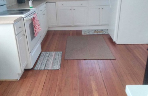 Warren Apartamento | Full 2 bedroom apt in beautiful Warren RInFloor 2