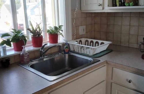 Warren Apartamento | Full 2 bedroom apt in beautiful Warren RInFloor 2