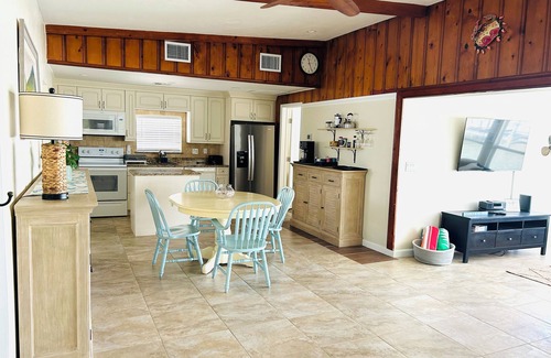 Naples Casa | Full 3-bedroom Canal Front home, in Goodland Fl