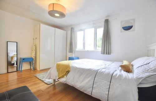 Newham Apartamento | Full Apartment close to EXCEL Centre, London City Airport , O2 Arena