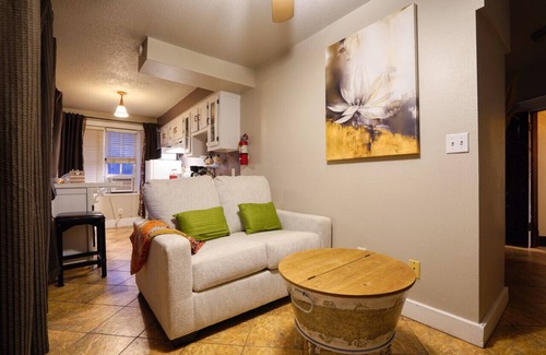 Hot Springs Casa | FlatIron Suite 203 - Luxury Near Moccasin Springs