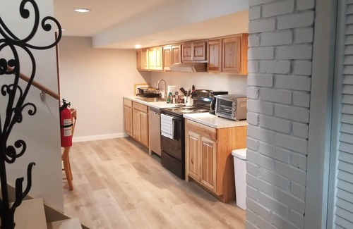 Wilmington Casa | Full basement apartment quiet comfy 1-bedroom with Hot tub and fireplace